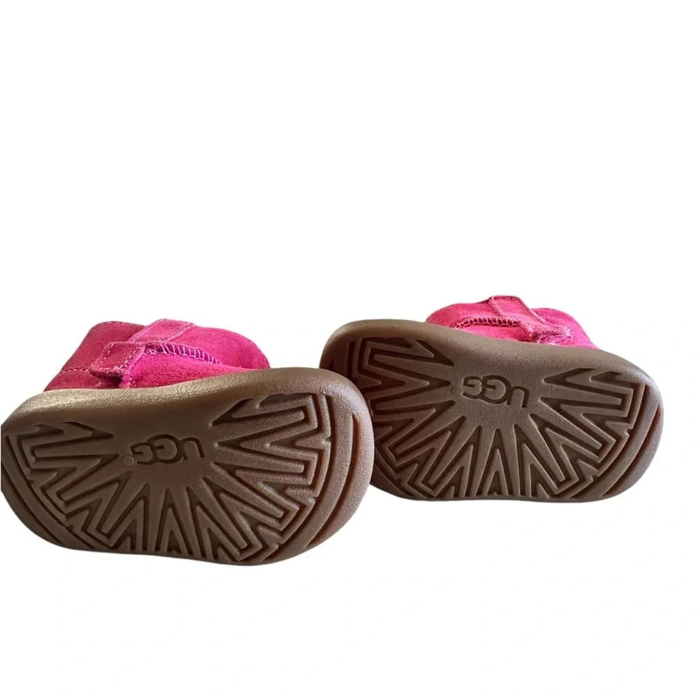 UGG infant Keelan pink boots size 0/1